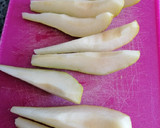 Foto del paso 4 de la receta: Ensalada de pera caramelizada con salsa de kéfir