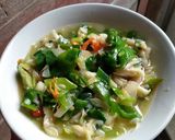 Foto langkah ke 4 dari resep Tumis Jamur Tiram Daun Bawang.