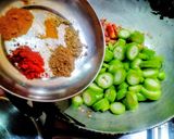 चिचिंडा की सूखी सब्जी रेसिपी चरण 3 फोटो