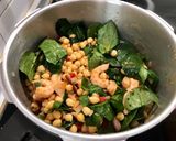 Foto del paso 3 de la receta Potaje de garbanzos con pulpo y langostinos 🦐 (versión diferente para Cuaresma)