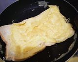 Foto langkah ke 4 dari resep Roti bakar +telur+mozarella.