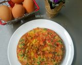 Foto langkah ke 4 dari resep Dadar Telur Kacang Panjang Dan Sosis.