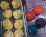 Foto langkah ke 5 dari resep Kuping Gajah Rainbow.
