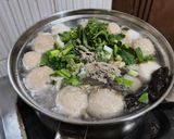 Foto langkah ke 5 dari resep Sup Bakso Tahu Kemerdekaan.