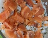 Foto langkah ke 3 dari resep Salmon Mentai Rice.