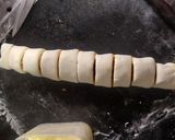 A picture of step 6 of Pizza Wheel Buns.