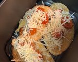 Foto del paso 3 de la receta: Pechugas empanadas en airfryer con tomates asados y mozzarella