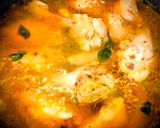 Hình bước làm 4 của món Canh Chua Gà Rau Củ Malaysia