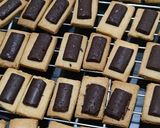 Foto langkah ke 6 dari resep Chocolate Stick Cookies.