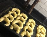 Foto del paso 8 de la receta: Medialunas de manteca