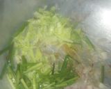 A picture of step 1 of Lemon coriander soup.
