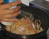 รูปขั้นตอนการทำที่ 5 ของ ข้าวผัดกิมจิไข่ชีส