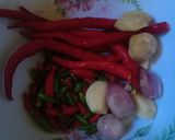 Foto langkah ke 1 dari resep Krengsengan pedas Ampela hati ayam mix ceker.