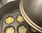 Foto del passaggio 2 della ricetta Cestini di pasta sfoglia, crema pasticciera e amarene