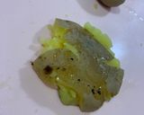 A picture of step 4 of Smashed potatoes.