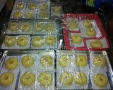 Foto langkah ke 4 dari resep Donat Empuk, Menul, Lembut tanpa Kentang.