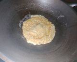Foto langkah ke 2 dari resep Telur dadar kelapa.