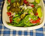 Foto del paso 4 de la receta: Ensalada de aguacate con comida envasada saludable