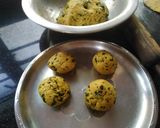 चटपटा मेथी पराठा विथ चटनी (Chatpata methi Paratha recipe in Hindi) रेसिपी चरण 3 फोटो