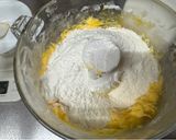 A picture of step 1 of Cookpad Valentine Matcha Heart Cake.