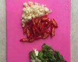 Foto langkah ke 1 dari resep Mie goreng udang.
