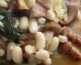 Foto del paso 9 de la receta: Habichuelas con níscalos y acelgas …y chorizo si quieres!! Rápido y rico, rico!! 25’