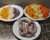 Foto del paso 1 de la receta: Guiso de Salchicha Parrillera 🍜