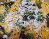 A picture of step 3 of Besan dhokla / khaman dhokla.
