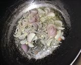 A picture of step 4 of Thai Fried Rice.