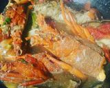 Foto langkah ke 3 dari resep Lobster saos tiram pedas.