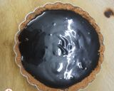 A picture of step 4 of No Bake Chocolate Tarts.