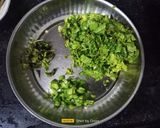 A picture of step 1 of Pear Salsa.