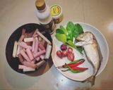 รูปขั้นตอนการทำที่ 1 ของ แกงสายบัวกะทิปลาทู