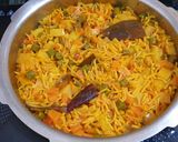 A picture of step 6 of Gujarati khada bhat.