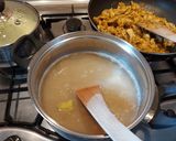 Serpenyős csirkemell zöldségekkel, sajtmártással, bulgurral recept fázis 7 fotója