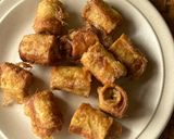 Gambar langkah 8 resipi Roti gulung tuna tin goreng telur.