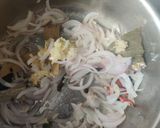 A picture of step 7 of Mushroom pulao.