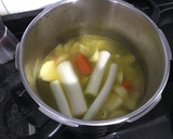 Foto del paso 3 de la receta: Crema de puerro, patata y zanahoria