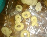 Foto del paso 5 de la receta: Rosquitas de anís y limón