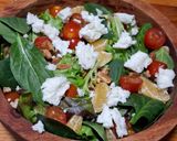 Foto del paso 2 de la receta: Ensalada verde con mandarina y queso de cabra