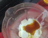 A picture of step 3 of Banana mango smoothie.