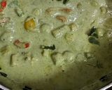 A picture of step 4 of Thai Green Curry.