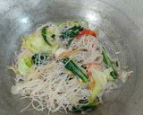 Foto langkah ke 3 dari resep Bihun Goreng.