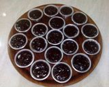 Foto langkah ke 10 dari resep Muffin Custard Cokelat Kukus.