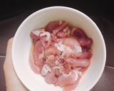 Hình bước làm 1 của món Thịt ba chỉ/nạc dăm xào kim chi