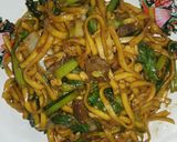 Foto langkah ke 7 dari resep Mie goreng jawa mix bakso.