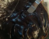 Foto langkah ke 4 dari resep London chocolate cake🍫.