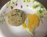A picture of step 4 of Egg Onigiri (Rice ball).