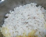 A picture of step 2 of Crispie Poha Potato Tikki Burger.
