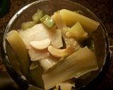 Foto del paso 4 de la receta: Crema de tronchos de coliflor, y calabacines